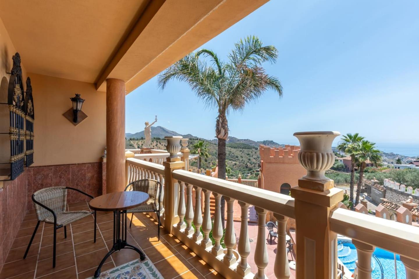Villa Rural En Malaga Con Piscina Y Vistas Al Mar Dış mekan fotoğraf